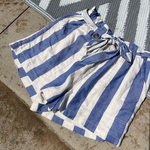 American Eagle shorts -blue (chambray) / white. Sz XS